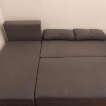Nice Room With 2 Shared Bathrooms ,Wc , 2Km To Old Town -100M From Metro Szwedzka Varşova Dış mekan fotoğraf